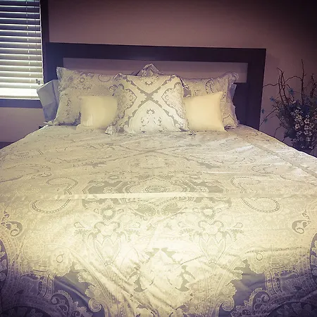 Serenity Pointe Bed And Breakfast-2